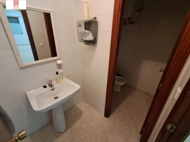 Local comercial 173m² en alquiler - LAS CUMBRES — 10