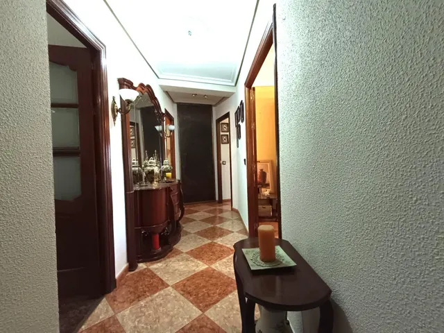 Gran vivienda con 5 dormitorios junto avenida Barcelona!! — 10