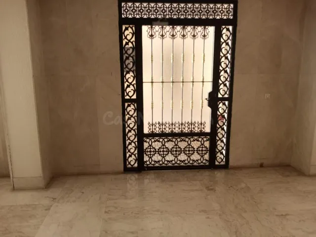Amplio y Moderno Piso en el Corazón de Ceuta - foto 4
