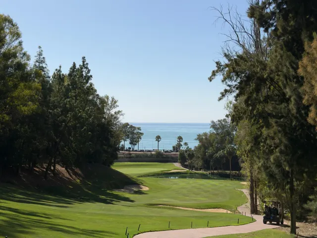 Adosado en torrequebrada | junto al golf — 36