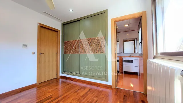 CHALET INDEPENDIENTE EN ALTORREAL — 48