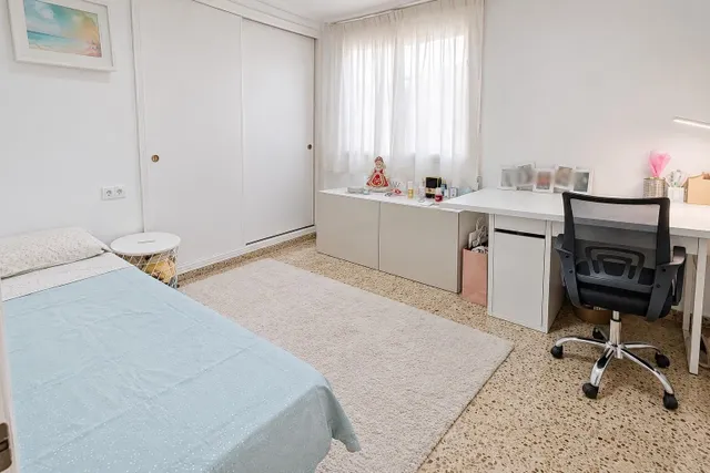 Piso de 3 habitaciones con gran terraza y garaje en Patraix. — 12