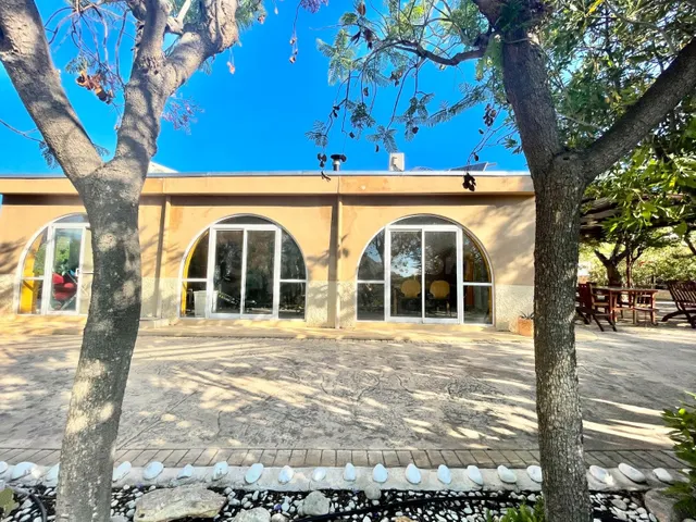 Casa de campo 5 habitaciones 300m² en venta - Comunidad vale - foto 4