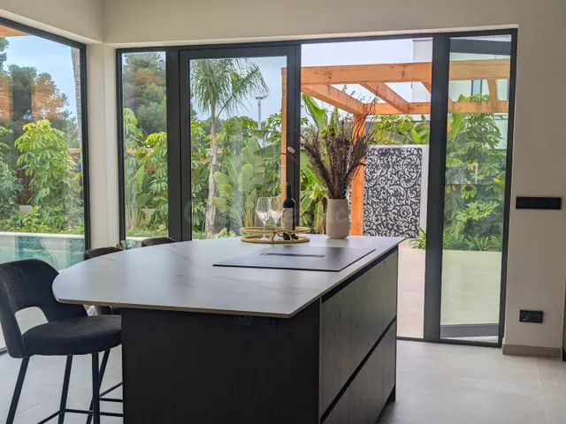 Elegancia arquitectónica en La Granadella, Jávea — 4