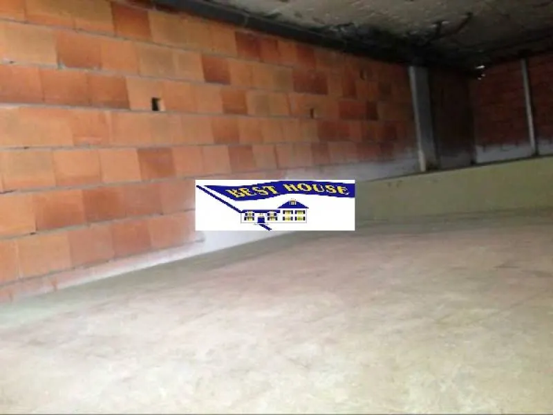 LOCAL COMERCIAL EN OBRA  CON TERRAZA
