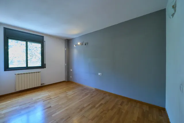 PISO DE 3 HAB CON BALCÓN, PK, Trastero y Piscina Comunitaria — 35