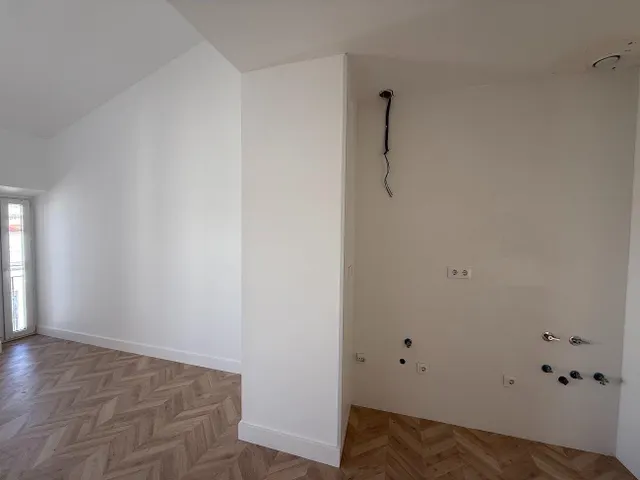 Ático de 1 dormitorio totalmente reformado — 12