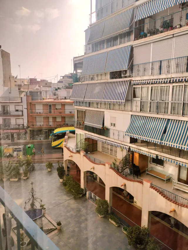 Piso amplio y reformado en pleno corazon comercial de Benidorm y a pocos pasos de la playa — 34