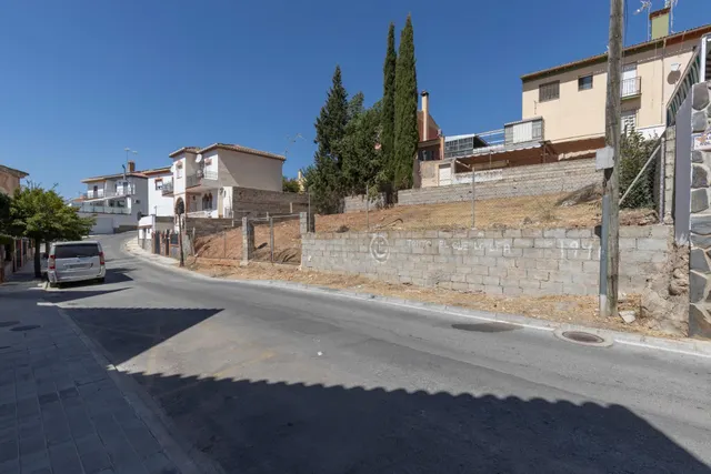 TERRENO URBANO EN VENTA EN HUETOR VEGA – 284 m2 — 13