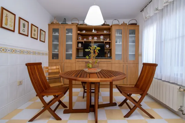 MONCOFAR (CASTELLÓN). CASA SINGULAR DE 2 PLANTAS JUNTO A LA IGLESIA. — 34