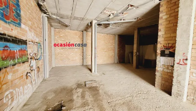 LOCAL COMERCIAL EN BRUTO — 4