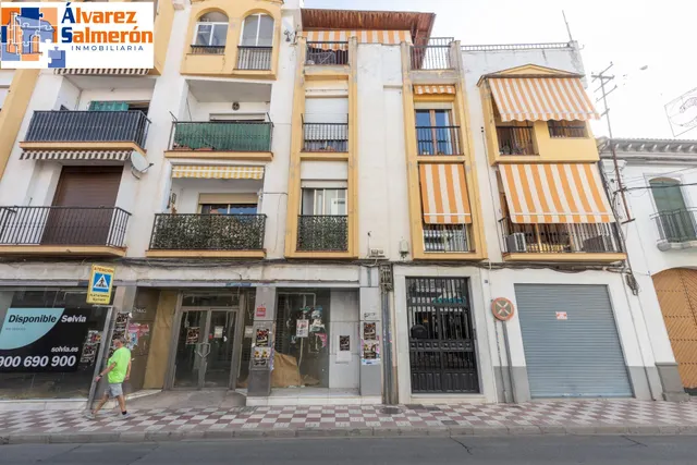 Amplio y luminoso piso de 3 dormitorios listo para entrar a vivir junto al metro de Albolote — 35