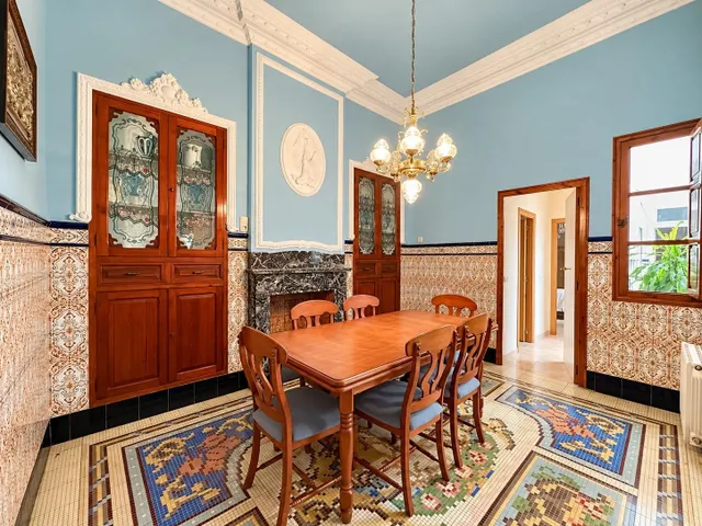 Casa señorial en el casco histórico de Carlet | 360 m2 y 3 plantas — 12