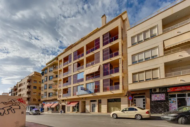 Espectacular Apartamento de 3 dormitorios en el Centro de Torrevieja — 27