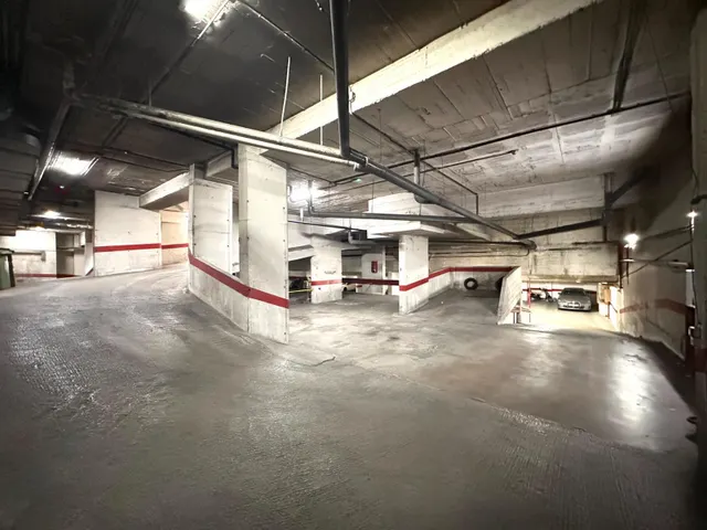 Plaza garaje en Calle Seminario — 8