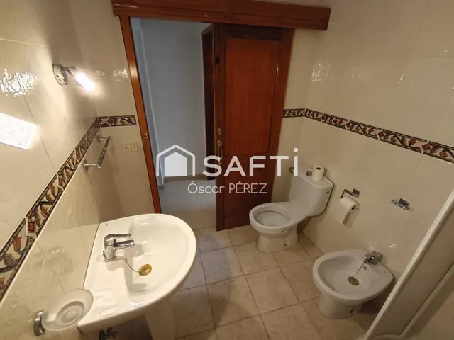 Casa terrera de 4 niveles con gran potencial — 22