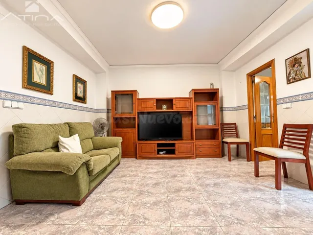 Casa de pueblo en Beniarjó con 3 dormitorios, terraza y mucho encanto. — 2