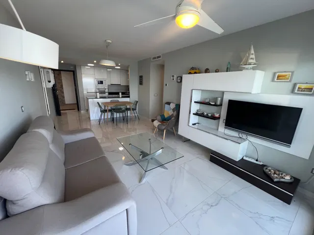 Apartamento en 1ª línea de playa Arenales del Sol. — 6