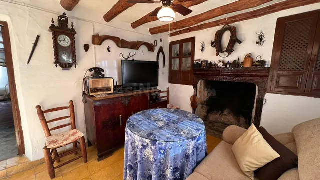 Casa de pueblo amueblada en calle peatonal céntrica — 3