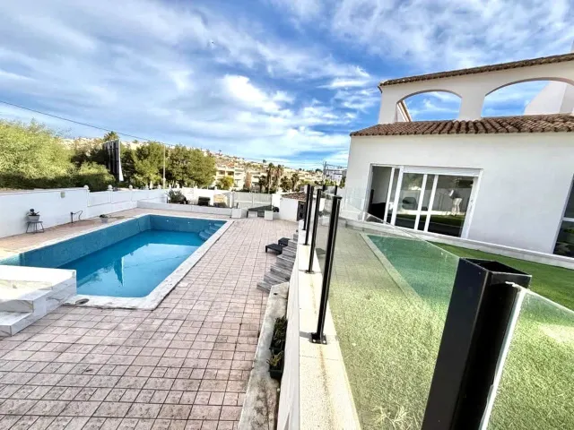VILLA DE 6 DORMITORIOS Y 2 BAÑOS EN ORIHUELA COSTA (VILLAMARTIN) — 33