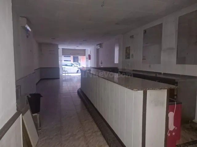 Se vende local en calle Pedro Andreu de Valencia - foto 4