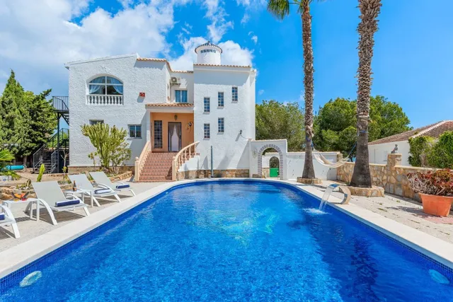 Villa independiente de lujo con gran piscina privada en parc - foto 4