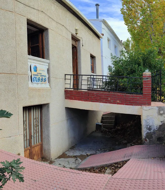 SERÓN ( ALMERÍA ). VENTA DE CASA PARA REFORMAR EN EL CENTRO  DEL PUEBLO. — 2