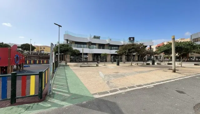 SE VENDE CENTRO COMERCIAL EN LA MISMA PLAYA DE LA GARITA, TE