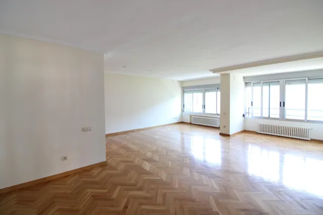 EXCLUSIVA VIVIENDA DE CASI 200M2, REFORMADA A ESTRENAR Y A POCOS PASOS DEL CAUCE DEL TURIA — 4