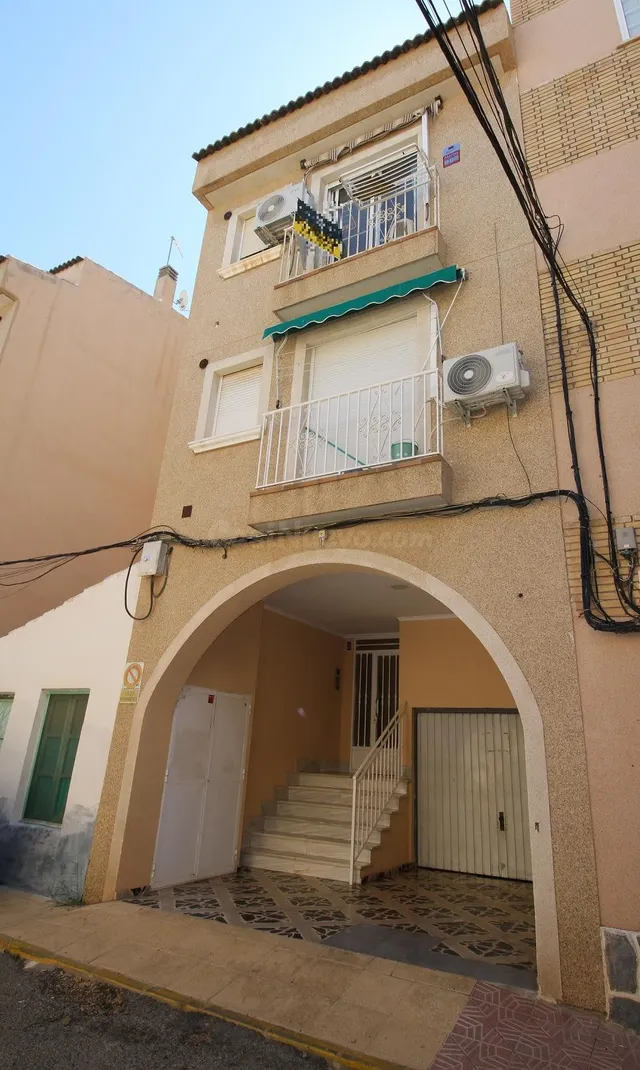 Esplendida vivienda escasos metros del Puerto Deportivo de P - foto 2