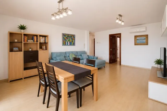 Piso con balcon y plaza de parking en Muro - foto 4