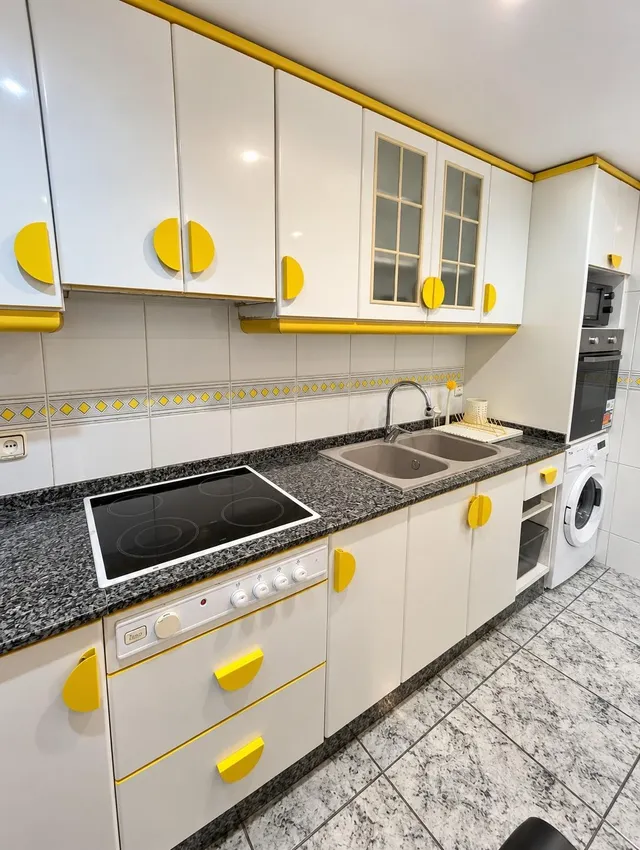 Piso de 3 habitaciones con terraza en Marxalenes — 15