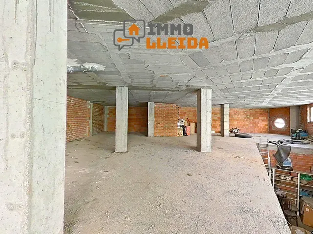 OPORTUNIDAD Local comercial de 2 plantas en Balaguer — 19