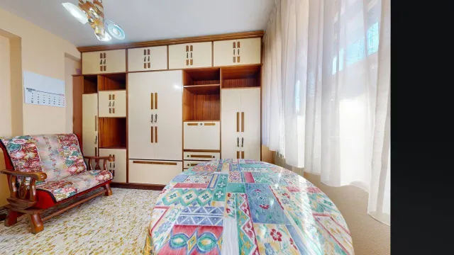 Piso de 72m2 útiles. Distribuido en tres dormitorios, salón, cocina, baño, despensa y amplio balcón — 12