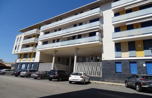Apartamento de 62 m2 con 2 dormitorios, terraza y parking — 13