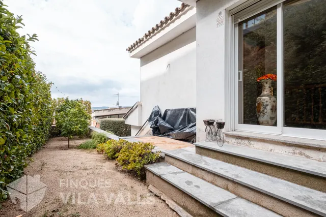 Casa con terraza, jardín y amplios espacios — 44