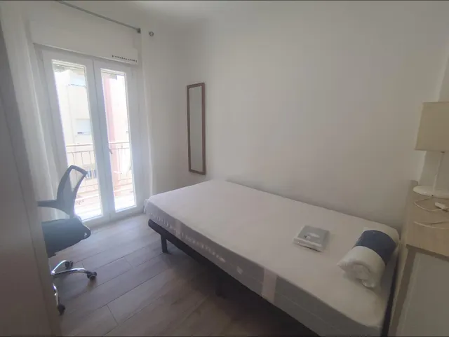 PISO REFORMADO EN ALQUILER POR habitaciones | 4 habitaciones — 6