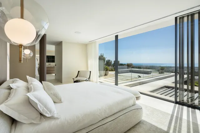 VILLA DE LUJO EN LA RESERVA DE SOTOGRANDE CON VISTAS AL MAR — 12