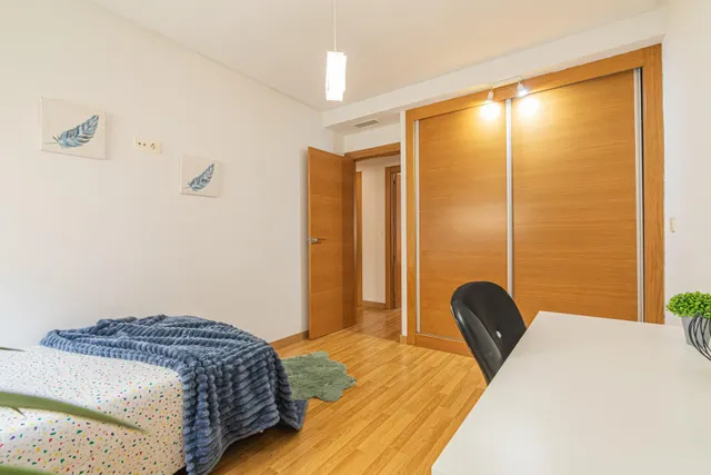 vivienda con piscina, plaza de garaje, terraza, 3 habitaciones y 2 baños — 27