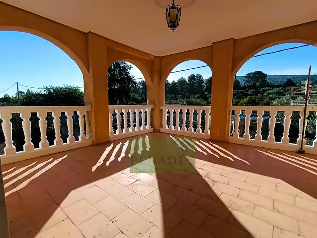 CHALET MUY CERCA DE LA POBLACION — 13