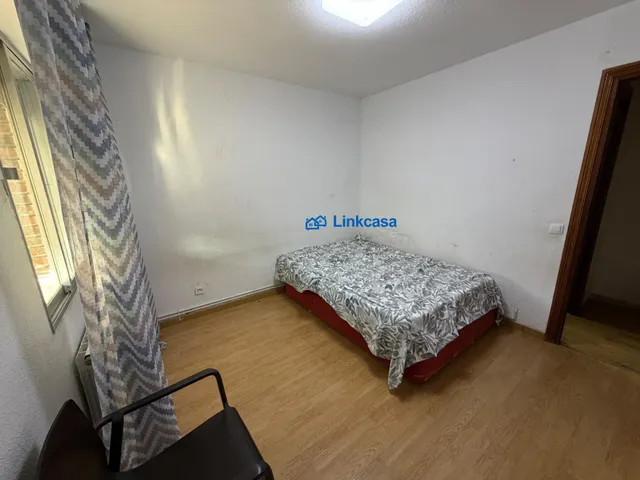 Piso de dos dormitorios con terraza en abrantes — 13