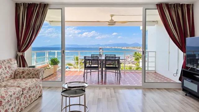 EXCLUSIVO DÚPLEX EN PRIMERA LÍNEA DE PLAYA CON DOS TERRAZAS  - foto 3