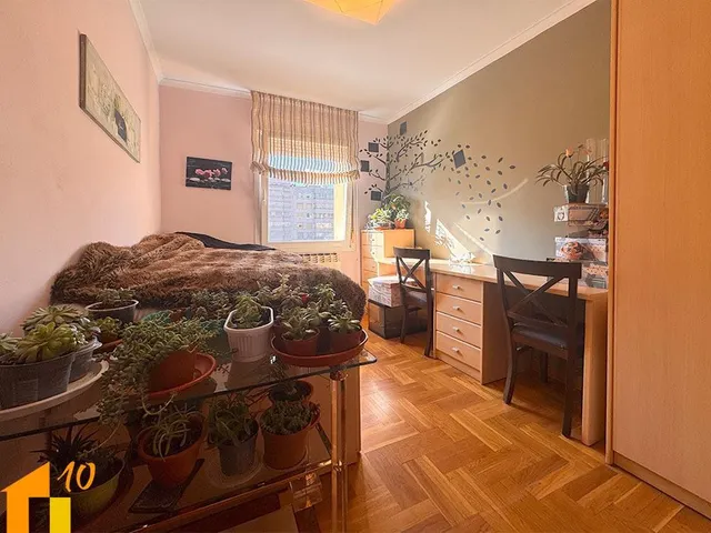 Vivienda para entrar a vivir en Reyes Católicos. - foto 2