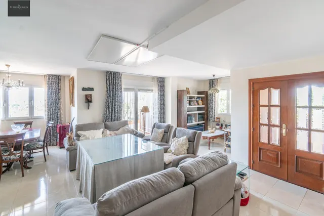 🏡 Tu refugio en la Urbanización Cortijo de la Luz — 16