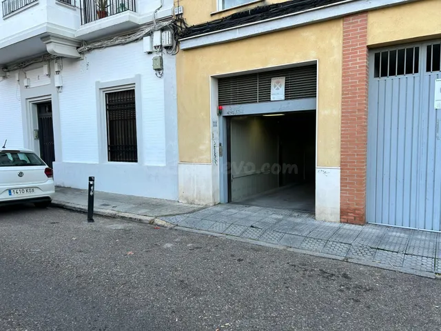 Cochera Junto al Rectorado - foto 2