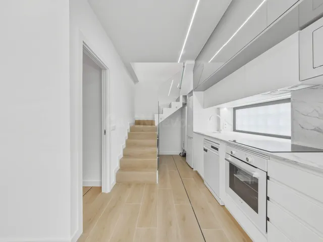 LUMINOSA VIVIENDA A ESTRENAR DE DOS PLANTAS EN COSLADA - foto 4