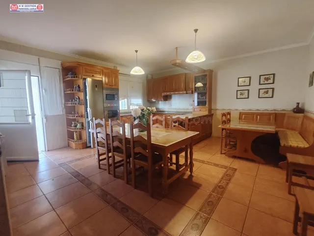 CASA RURAL, 7 DORMITORIOS DOBLES, BODEGA, CON PARCELA DE 38. - foto 5