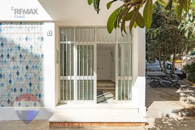 Dos apartamentos en uno, con espectaculares vistas al mar, junto al puerto deportivo de Estepona — 39