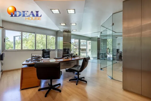 EXCLUSIVO INMUEBLE EN PLAZA DE CARRETAS, JUNTO AL EMBLEMÁTIC