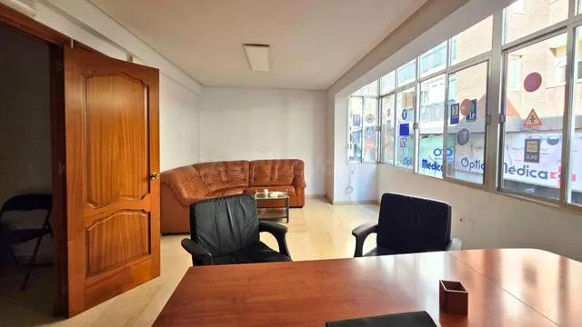 Amplia oficina amueblada de 101 m2 donde históricamente oper - foto 3